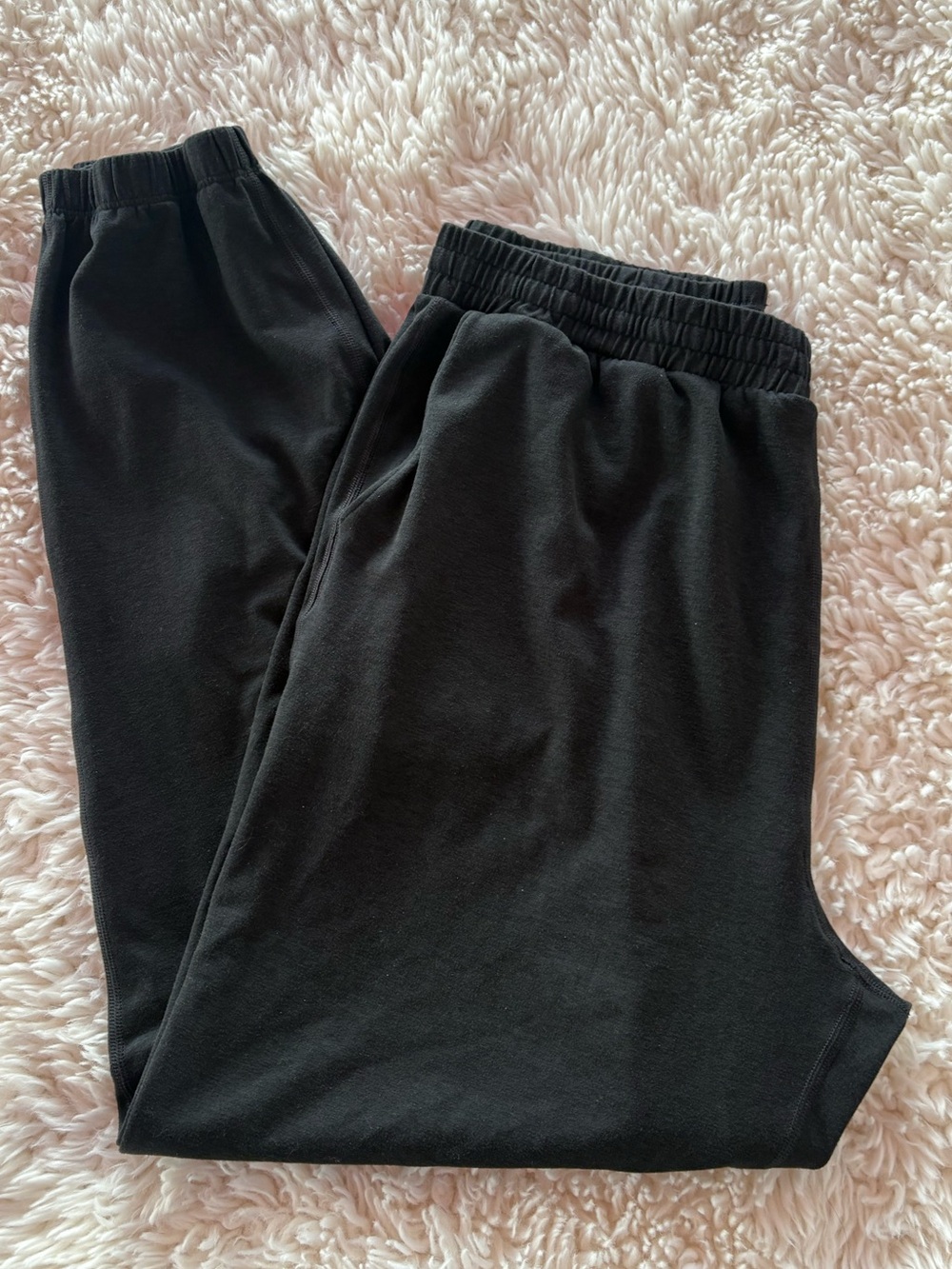 Vuori Black Drawstring Waist Joggers